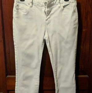 White ankle skinny jeans